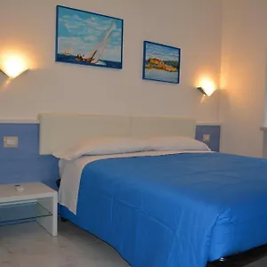 casa-vacanza-la-luna.hotelitalianriviera.com/